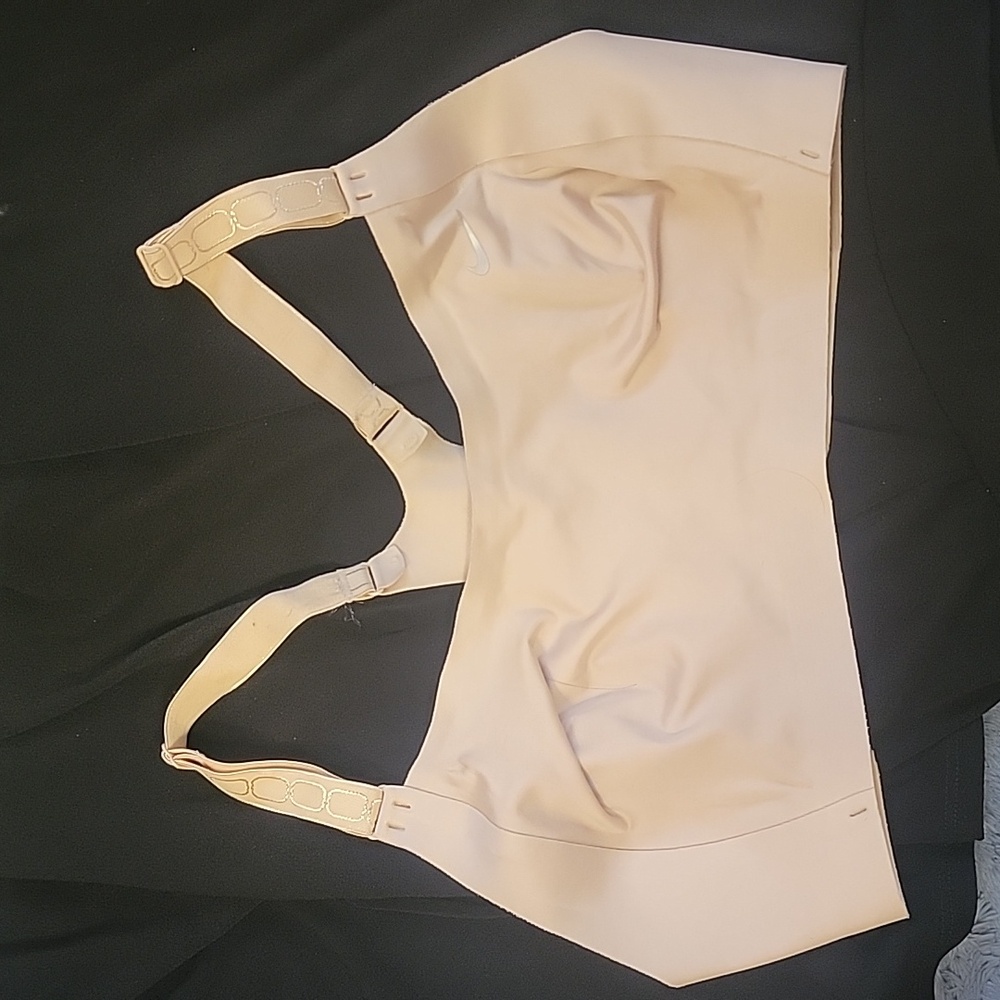 Nike sports bra. Size 34 D